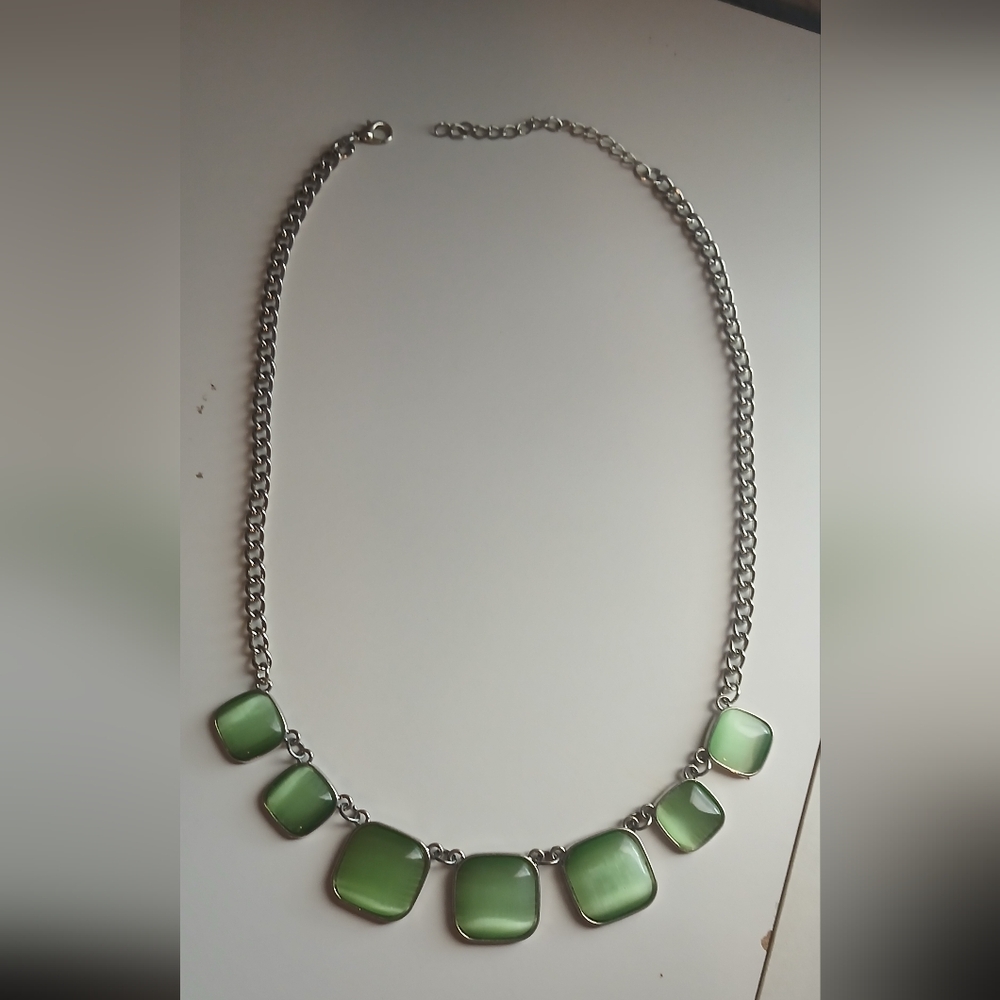 Elegant Light Green Necklace